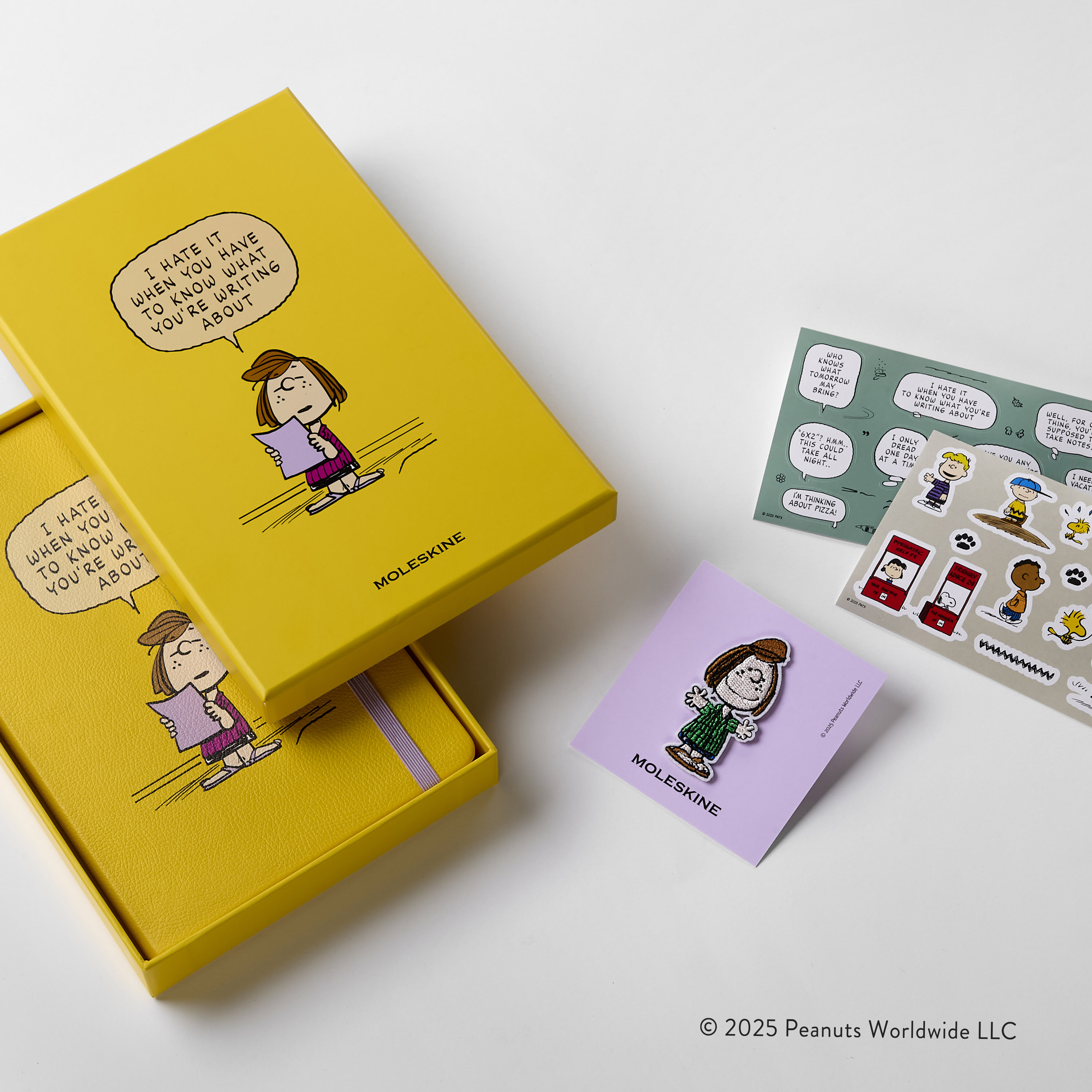Cuaderno Peanuts Large, de rayas, tapa dura, amarillo y caja de regalo